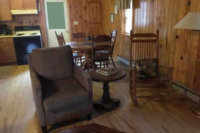 Paradise Cabin dining room
