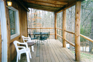 Nice quiet location, icludes a covered porch with a beautiful view and a clean well maintained Hot Tub