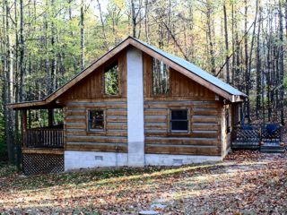 Cabins in the Pines, Cherokee Log Cabin