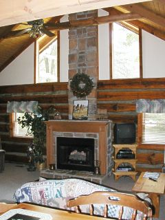 The Shawnee Great Room at Cabins in the Pines