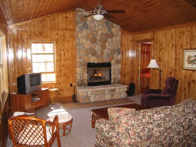 Hocking Hills Cabin, Hot Tub, Tennis Court, Fishing Pond, Logan, OHIO