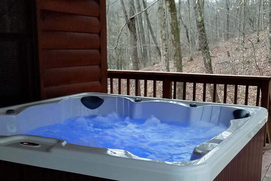 Walnut Valley Cabin hottub