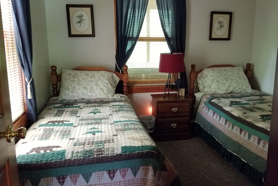 Walnut Valley Cabin bedroom 2