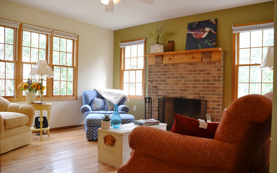 Brookside Cottage Living Area