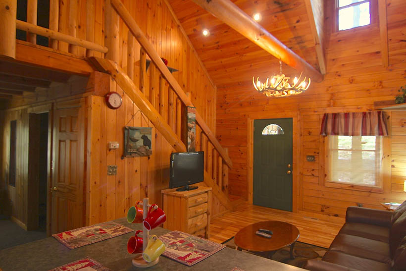 Hilltop Cabin living area