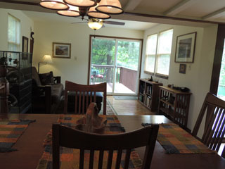 The Cottage cabin dining area