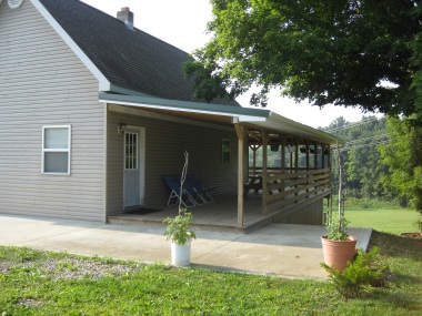 Frank Country Cottage deck