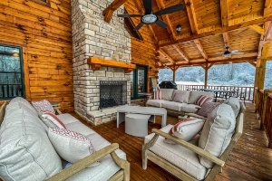 Hocking Hills Luxury Cabin - Lovely Breeze 