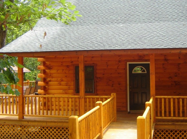 Shamrock Cabin entrance