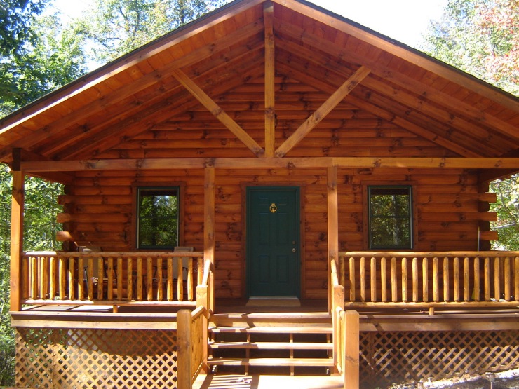 Claddagh Cabin entrance