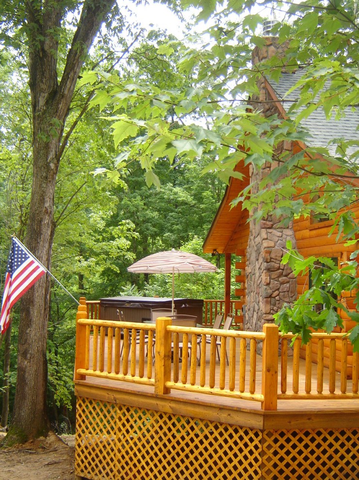 Shamrock Cabin deck