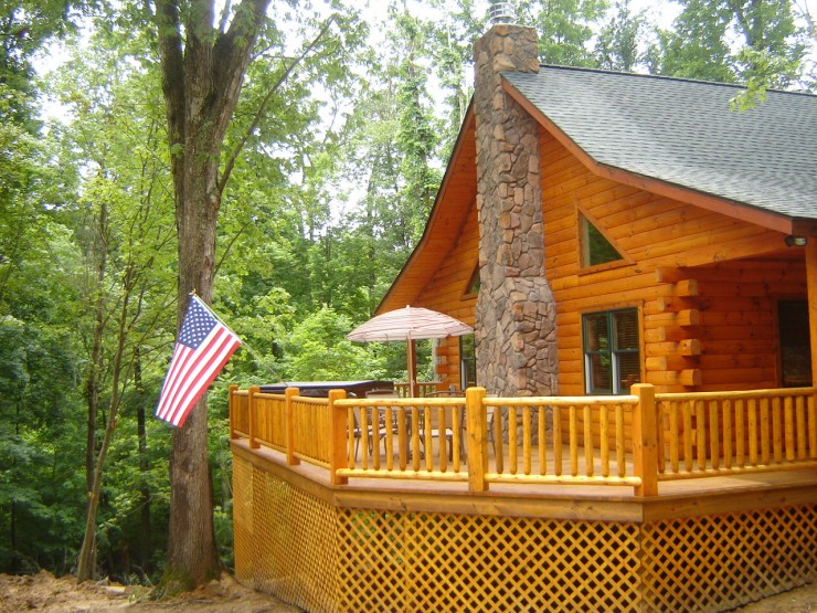 Shamrock Cabin exterior view