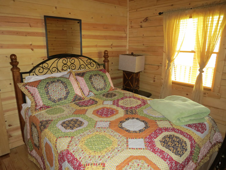 Shamrock Cabin bedroom 1