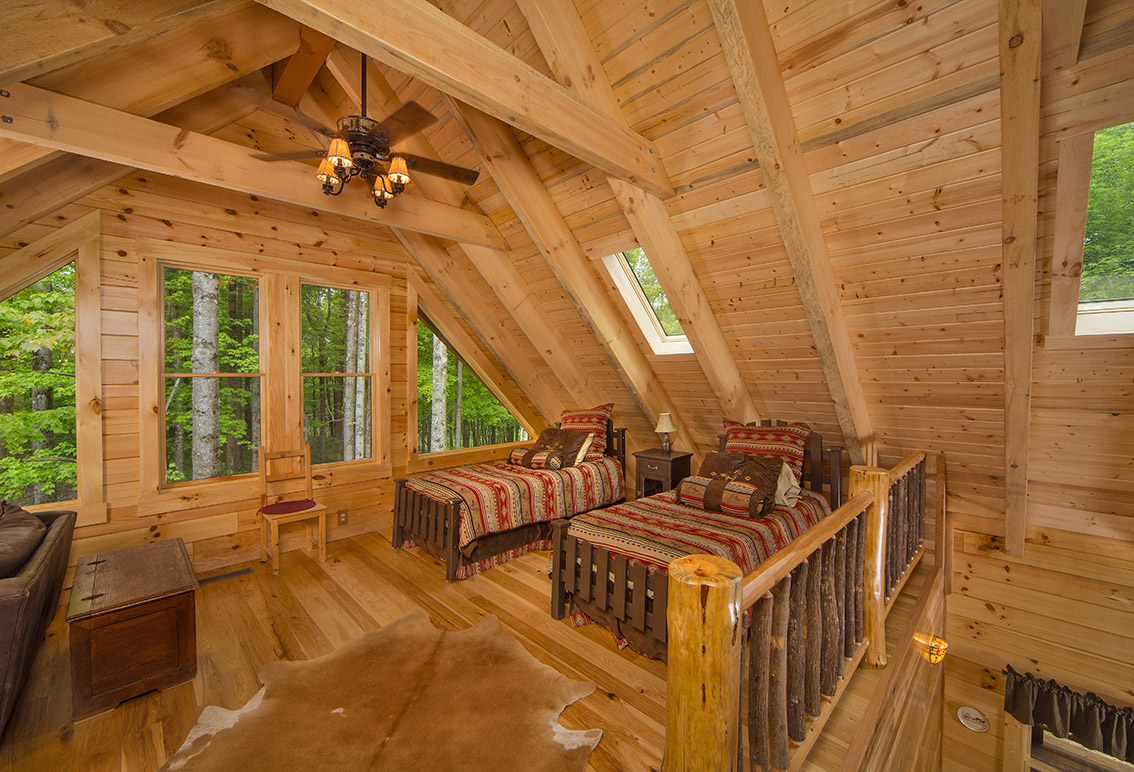 Loft area with twin beds