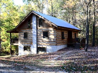The Chicasaw Cabin at Cabins in the Pines