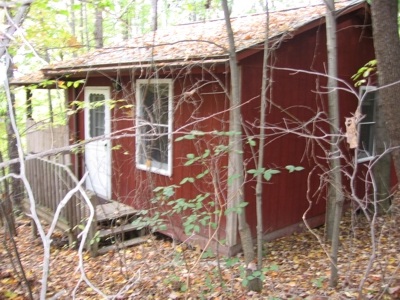 Otter lodge exterior