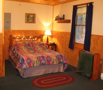 Otter lodge bed