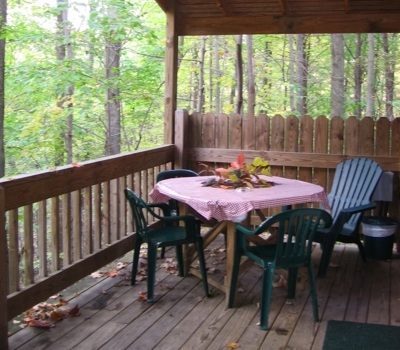 Otter lodge deck